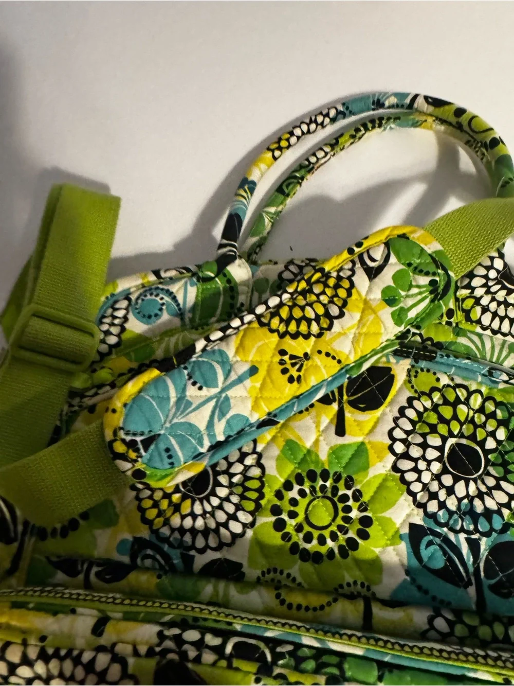 Vera Bradley Retired LIME’S UP Messenger/Lap Top Bag Green/Yellow/ White Padded